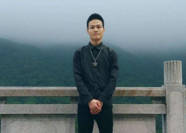 2006年，11歲少年創“殺馬特家族”，兩次退出後創業為自己正名