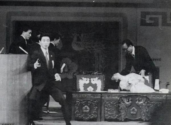 朴槿惠是苦難的?從韓國首位女總統到階下囚,她還能重見天日嗎? 朴槿惠是苦難的?從韓國首位女總統到階下囚,她還能重見天日嗎?