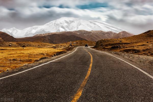 新疆喀什地區的重要性，想要把喀什建成大都市，到底有多難？