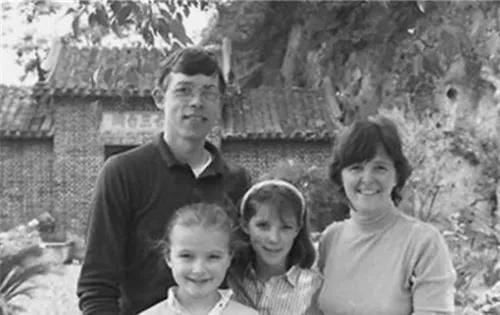 美國飛虎隊後裔定居中國，成央視美女主持人，稱中國才是第一故鄉