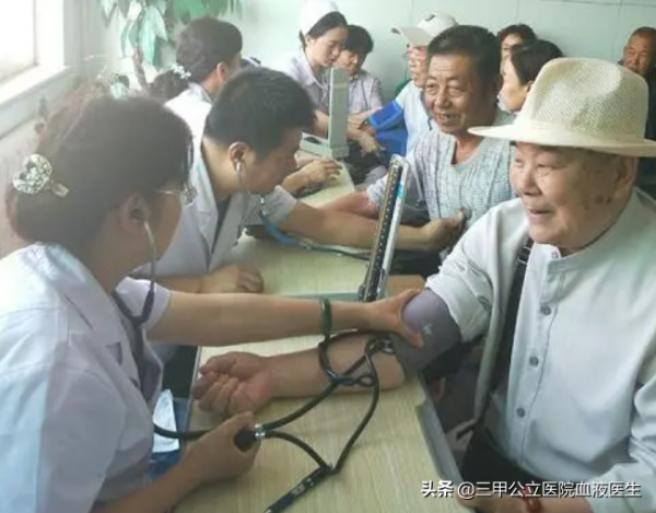 冬季來臨 患有心血管疾病中老年人 在晨起的時候 需要注意哪些事項？