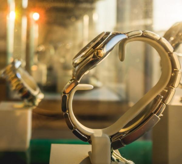 2021全球十大奢侈品牌榜單出爐,中國品牌進入前三十 2021全球十大奢侈品牌榜單出爐,中國品牌進入前三十