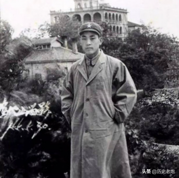 91歲老人隱瞞身份61年，妻女全不知情，直到女婿用組織詐出實情