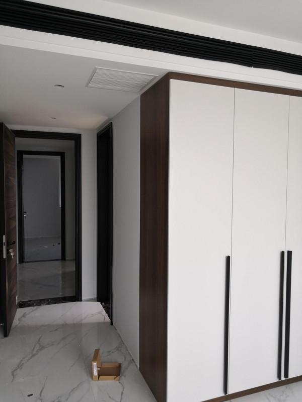 為什麼越來越多人喜歡做精緻化超薄櫃？體驗過才知道，真的很舒適