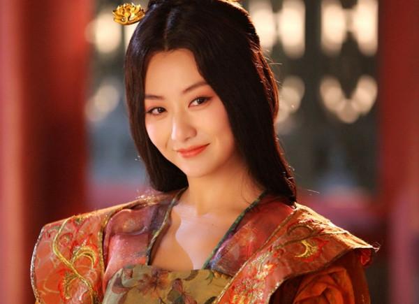 《悍刀行》裴南瑋乾煸蠟黃顯老?圈內這四大女星被說最符合原著 《悍刀行》裴南瑋乾煸蠟黃顯老?圈內這四大女星被說最符合原著