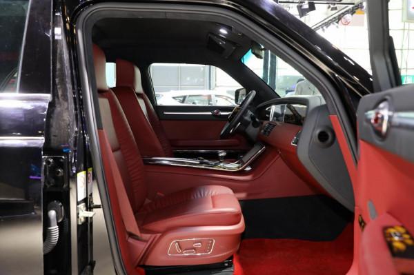 外觀大氣有型，國產豪車，紅旗L5的表現具體如何？