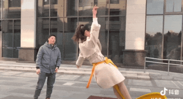 神舟十二號航天員回家過中秋，飛船怎麼做到大頭朝下不“翻船”？