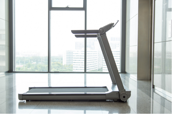 榮耀親選磁懸浮減震跑步機體驗：不再淪為晾衣架的存在？