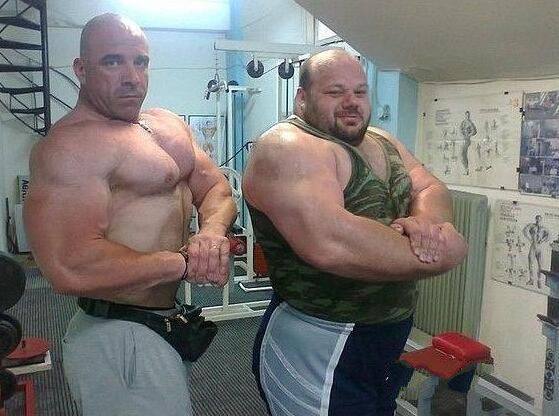 “希臘大灰熊”，體重超200公斤，可以用470公斤做澤奇聳肩