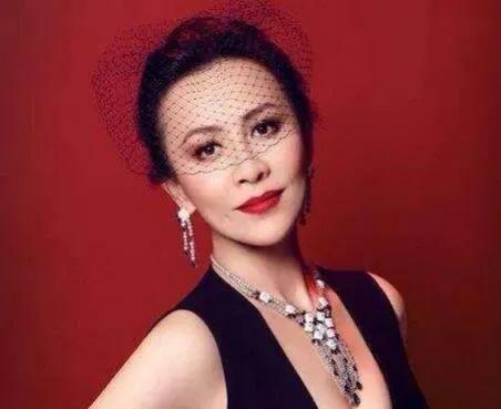 劉嘉玲美圖集｜也許這就是梁朝偉喜歡她的原因吧