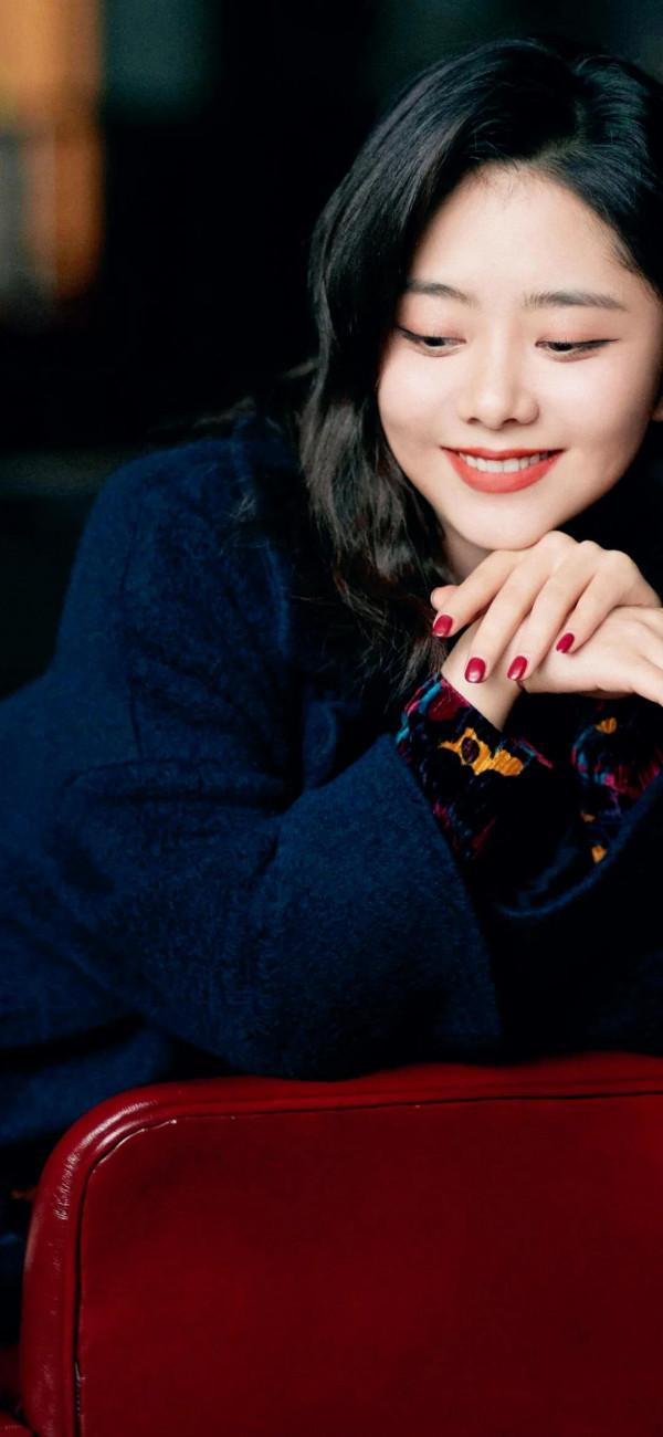 有喜歡譚松韻的嗎？30多歲的人，還是一幅娃娃臉，這才叫永遠18歲