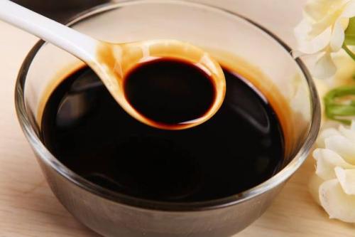 同樣是醬油，生抽和老抽的區別很大，弄懂了再買不吃虧