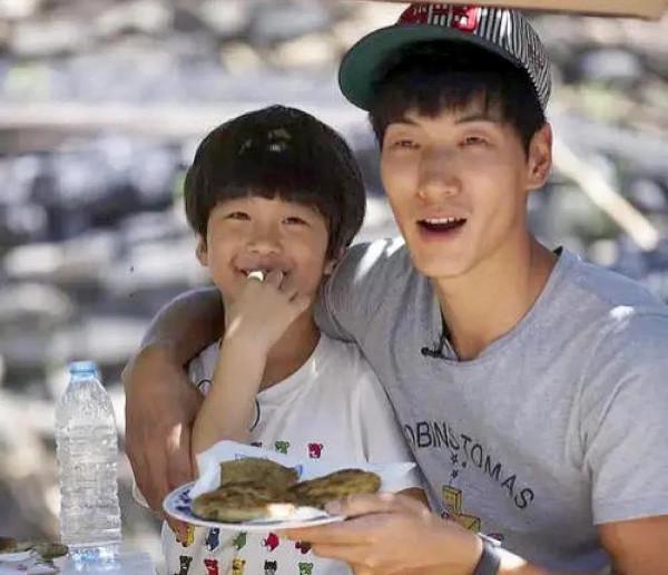 他們因為綜藝節目而紅，也因為綜藝節目而沒落，有人翻車 撒謊 離婚