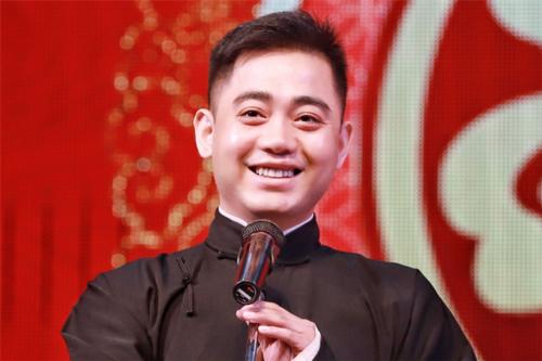 跟岳雲鵬同時來德雲社，老郭卻怎麼也捧不紅，孔雲龍的經歷太豐富