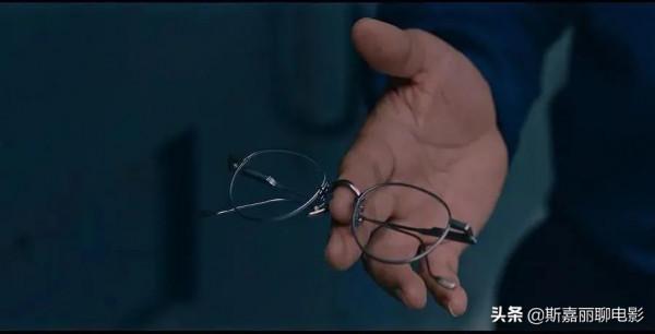 監獄外被利用,監獄內被威脅,金秀賢在《某一天》裡為什麼這麼慘 監獄外被利用,監獄內被威脅,金秀賢在《某一天》裡為什麼這麼慘