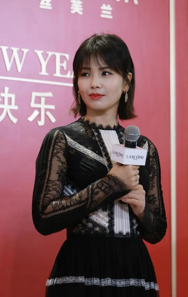 女神劉濤釋出會