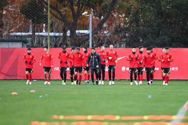紅星觀察｜國足緣何徵召史上最龐大集訓團 有幾人能赴日打生死戰