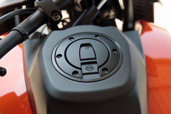 哈雷最新車款試駕,怎感覺踏上了一輛兩輪路虎? 哈雷最新車款試駕,怎感覺踏上了一輛兩輪路虎?