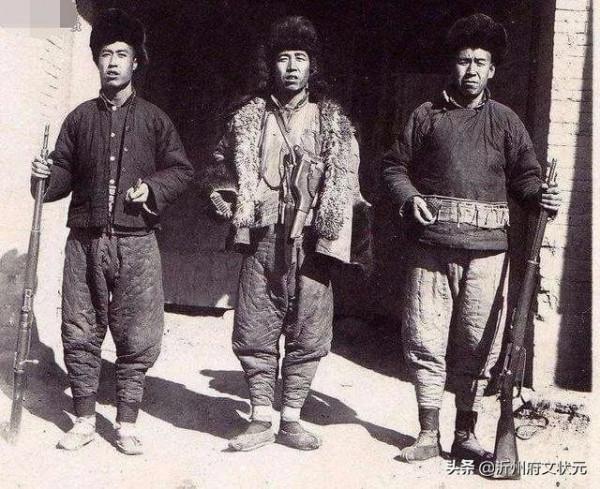 魯南匪首滅亡記