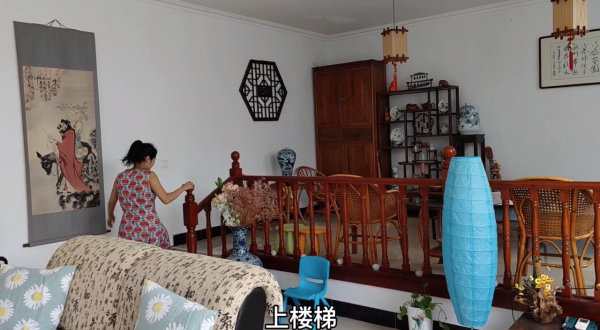 北京大爺把四合院裝成小田園 家裡收藏的青花瓷價值上億