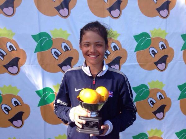 美網大驚奇?出道即巔峰,中英混血「00後」十連勝封后 美網大驚奇?出道即巔峰,中英混血「00後」十連勝封后