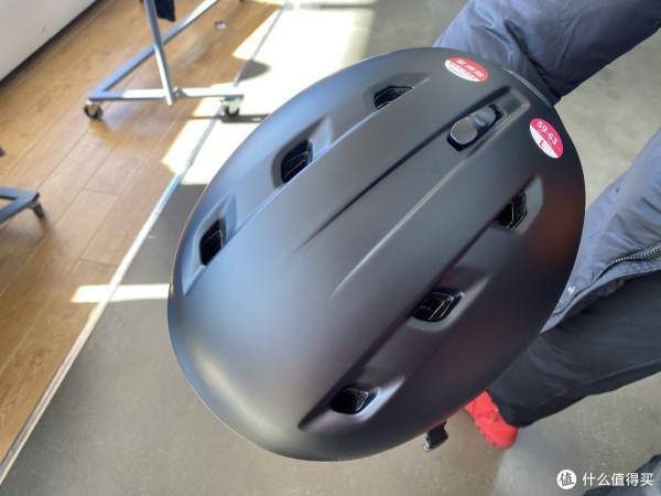 體驗滑雪運動的同時，也要保護好自己——迪卡儂滑雪裝備護具一覽