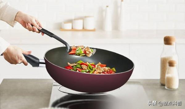 不粘鍋有毒且致癌？塗層掉了還能用嗎？央視的一個實驗告訴你答案