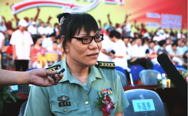 “中國長城”鄭海霞：43歲嫁粉絲，54歲沒孩子，姚明找她借鞋穿