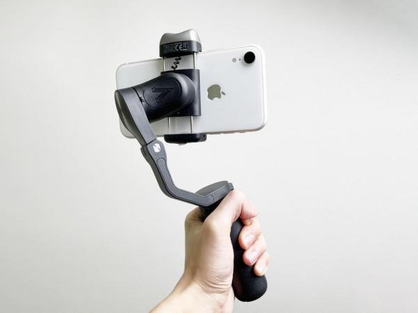 小巧輕便、隨手大片,浩瀚V2可能是目前價效比最高的手機穩定器了 小巧輕便、隨手大片,浩瀚V2可能是目前價效比最高的手機穩定器了