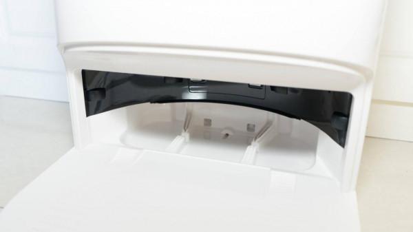 科沃斯yeedi k10：不僅輕鬆解決地面清潔難題，還會自己洗拖布