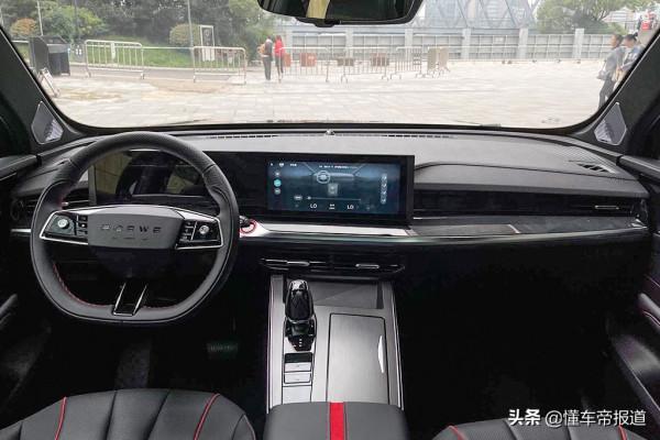 新車|為年輕使用者而來,兩種動力選擇!榮威RX5 MAX 11月1日開啟預售 新車|為年輕使用者而來,兩種動力選擇!榮威RX5 MAX 11月1日開啟預售