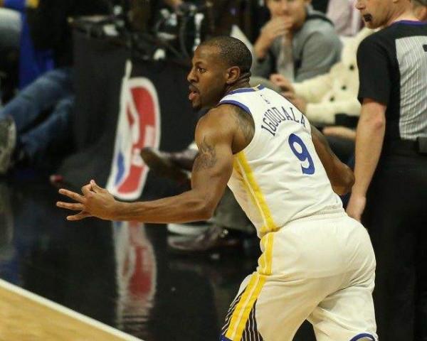 騎勇大戰再現，庫裡28+5+5，湯神17分完美歸來！勇士復興在望