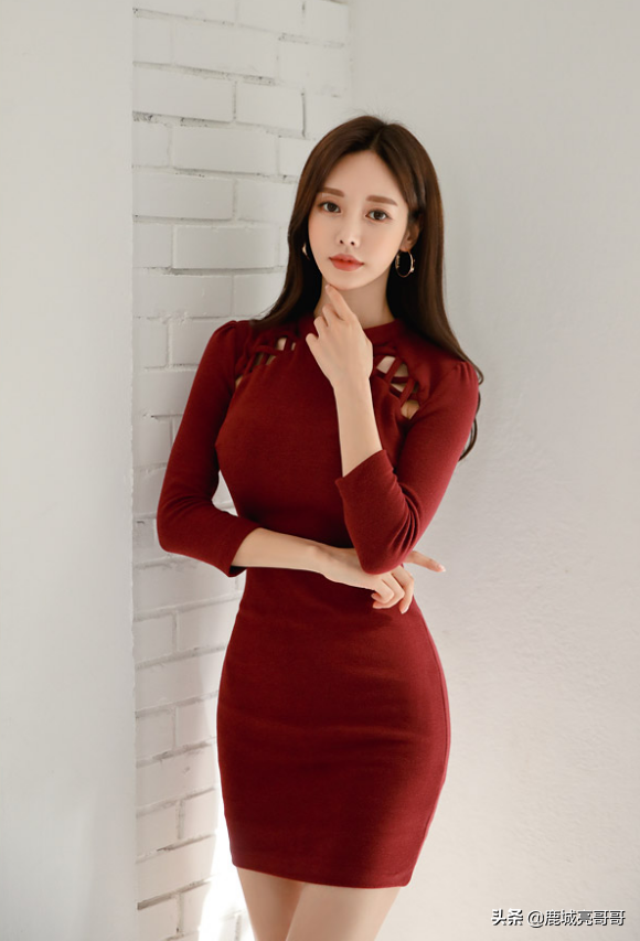 緋紅王室火焰玫瑰騎士復古裙,珠珠這套穿得太無敵了太高貴了 緋紅王室火焰玫瑰騎士復古裙,珠珠這套穿得太無敵了太高貴了