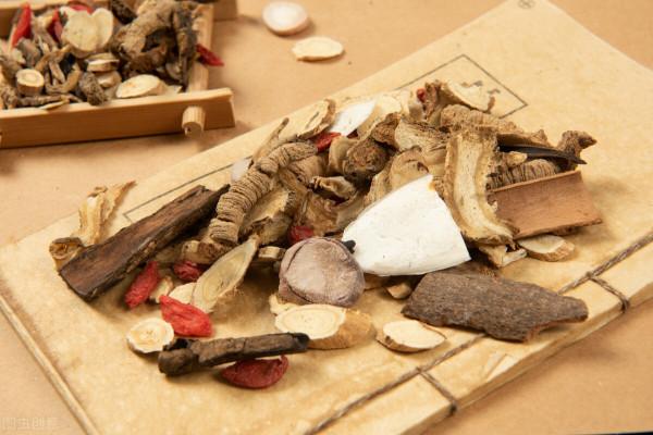 治療痰溼體質，祛溼與溫陽兼顧，四味藥幫助化解痰溼，不妨試下