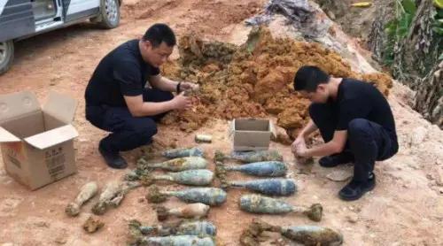 “地雷村”有多危險?特種兵都不能隨意進入,一般人得繞道走 “地雷村”有多危險?特種兵都不能隨意進入,一般人得繞道走