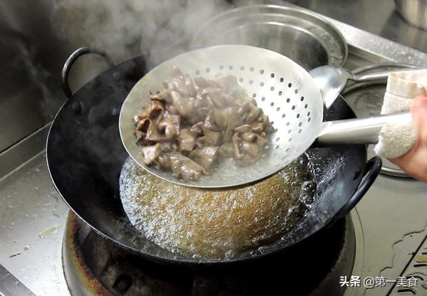 廚師長分享香辣豬心正確做法,脆嫩滑口無腥味,麻辣鮮香又下飯 廚師長分享香辣豬心正確做法,脆嫩滑口無腥味,麻辣鮮香又下飯