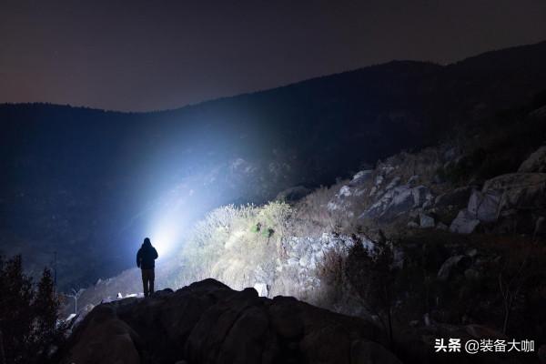 這款三眼小鋼炮竟有18000流明——Lumintop雷明兔GT3手電