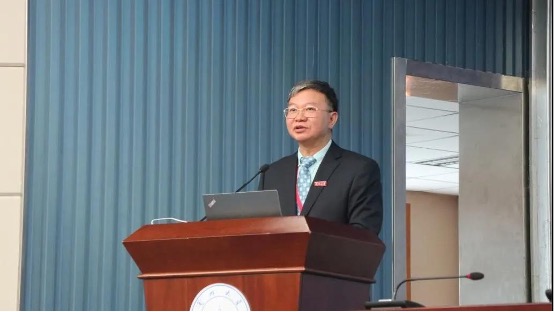 隆基股份總裁、校友李振國做客“百年蘭大•名家講壇”