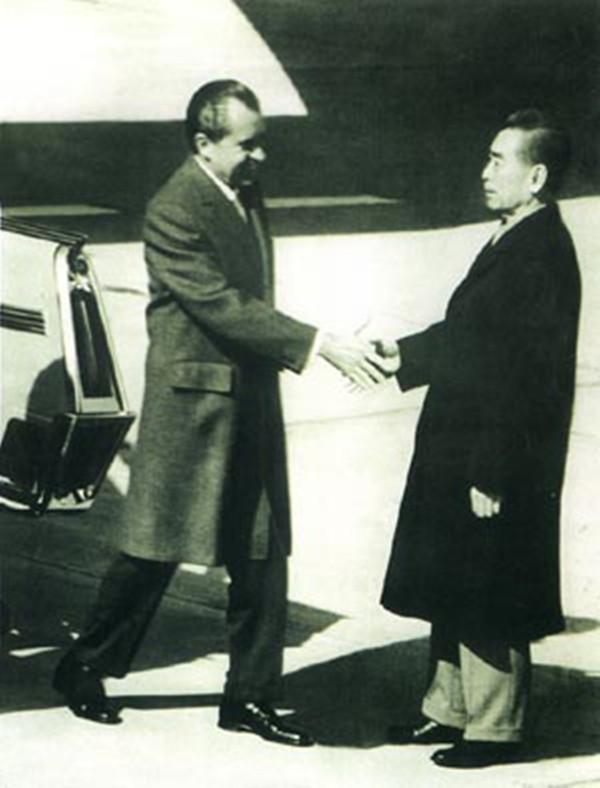 馮玉祥之子想回國定居，鄧小平卻表示：在國外也能為祖國做貢獻