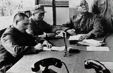 劉伯承失去右眼，右腿殘疾，低谷時被兒子出賣，歷經磨難成就軍神