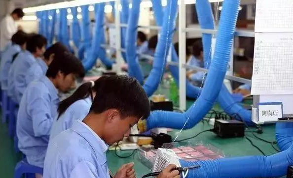 為何工廠女生那麼多，還有不少男工打光棍？廠妹說出幾個關鍵原因