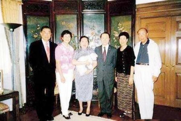 1949大陸解放後，控制中國十多年的四大家族去哪兒了？