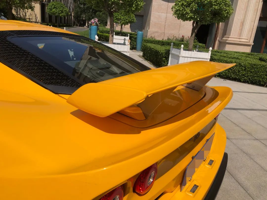 她讓你1秒忘記法拉利！高配5系的錢就能買超跑？