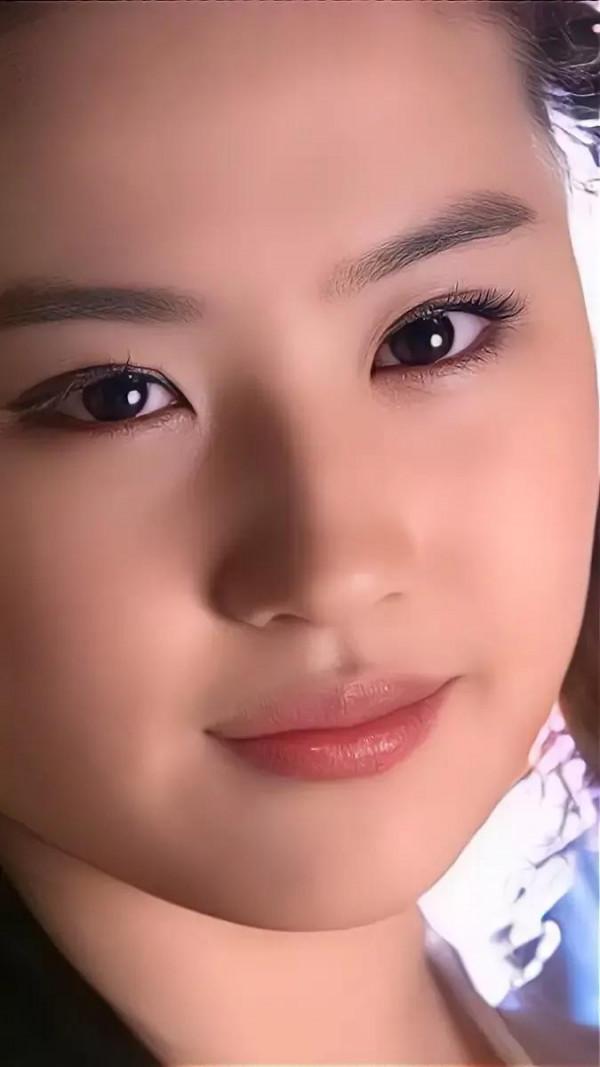 林心如、劉亦菲、宋茜、董璇、塗黎曼，誰更漂亮一點呢？