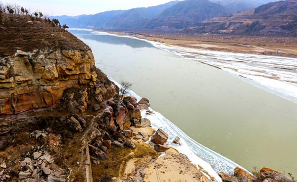 走出色彩的沿黃路