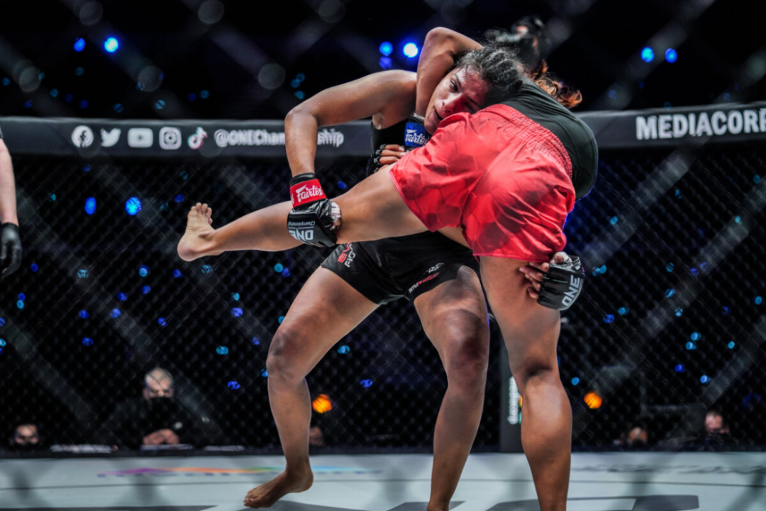 瑞圖-佛加被斯坦普終結,“嘴炮”康納推特發聲鳴不平 瑞圖-佛加被斯坦普終結,“嘴炮”康納推特發聲鳴不平