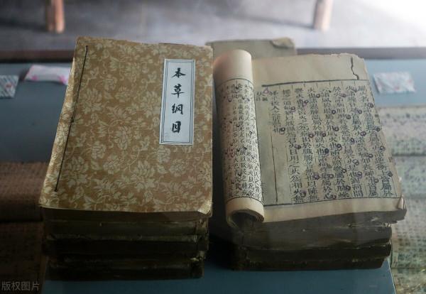 肝病患者嘔血怎麼辦？禁食禁水傷身體，教你一個食療止血方法