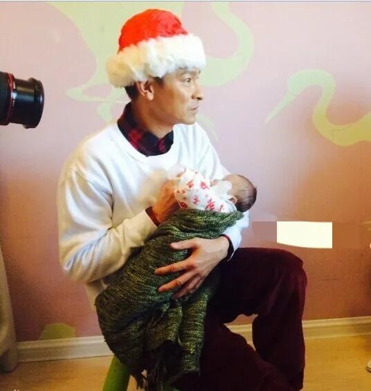 模範爸爸劉德華：為女兒請10個保鏢，三個保姆，還為女兒教育操心