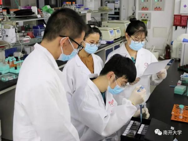 南開學生團隊研發新技術 助癌症患者精準選藥