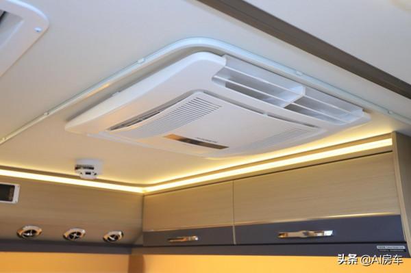 奇瑞3.0T+5座4床平頂房車亮相！設計用心，內飾豪華，用著很舒服